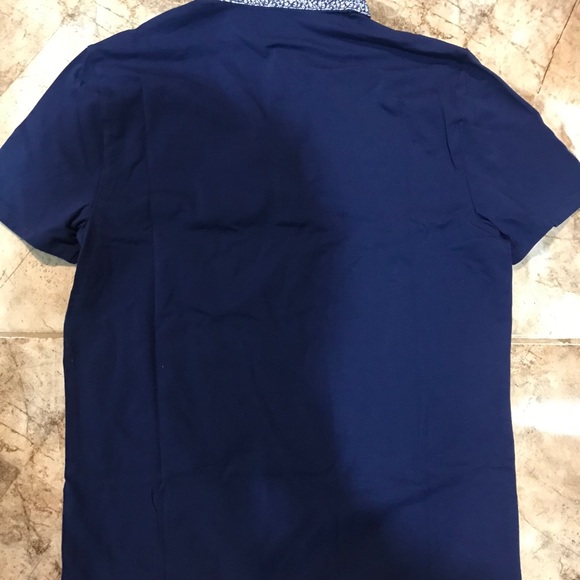 LIKE NEW Express shirt SIZE M - Picture 4 of 4